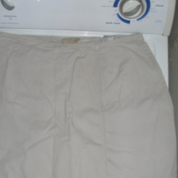 Cotton Ginny plus Skort-Size-18. - Picture 1 of 9